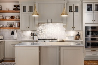 Welcome to Sunset Ridge Farm. A discreet tree-lined drive with - photo 12