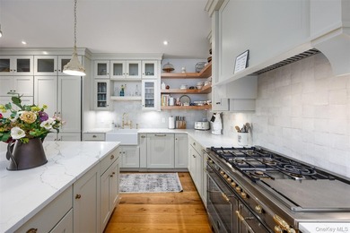 Welcome to Sunset Ridge Farm. A discreet tree-lined drive with - photo 13