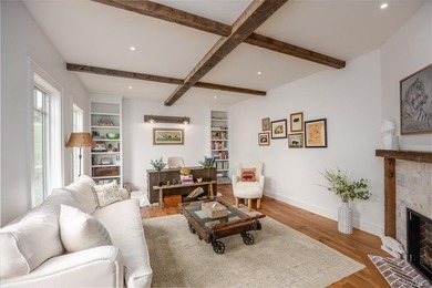 Welcome to Sunset Ridge Farm. A discreet tree-lined drive with - photo 18