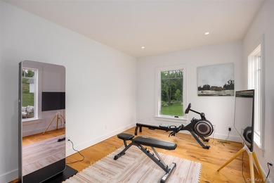 Welcome to Sunset Ridge Farm. A discreet tree-lined drive with - photo 19
