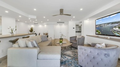 Welcome to this stunning turnkey 2-bedroom, 2-bathroom condo - photo 9
