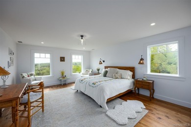 Welcome to Sunset Ridge Farm. A discreet tree-lined drive with - photo 27