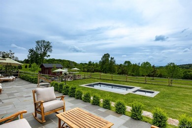 Welcome to Sunset Ridge Farm. A discreet tree-lined drive with - photo 40