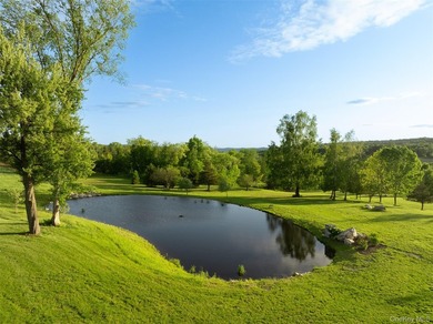 Welcome to Sunset Ridge Farm. A discreet tree-lined drive with - photo 47