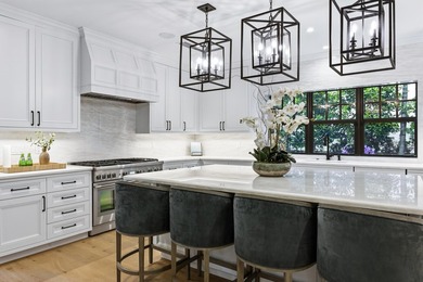 Step into SoSo's most captivating reimagined jewel. This 1926 - photo 10