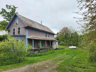 Quaint 4 bedroom village home in need of love for Rehab. Nice - photo 1
