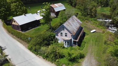 Quaint 4 bedroom village home in need of love for Rehab. Nice - photo 2