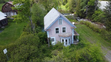 Quaint 4 bedroom village home in need of love for Rehab. Nice - photo 5