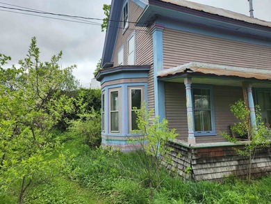 Quaint 4 bedroom village home in need of love for Rehab. Nice - photo 7
