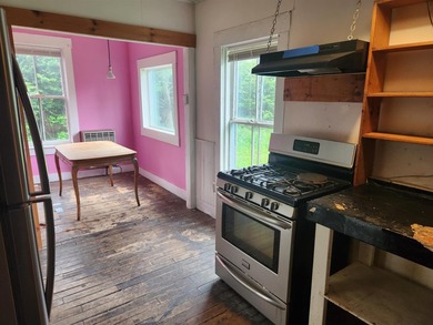 Quaint 4 bedroom village home in need of love for Rehab. Nice - photo 10