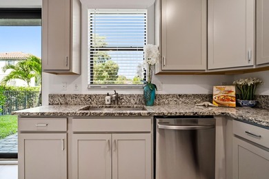 Welcome to this charming 4-bedroom, 3.5-bathroom townhouse in - photo 12
