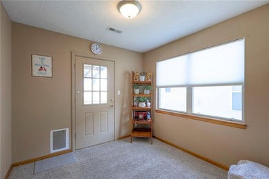 Welcome to Morningview 55+ in Raymore! This charming 2 bed, 2