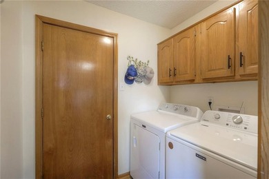 Welcome to Morningview 55+ in Raymore! This charming 2 bed, 2