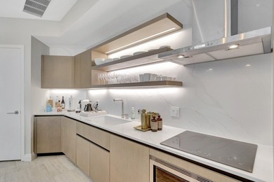 BRAND NEW FOUR SEASONS RESIDENCES FULLY FURNISHED RESIDENCE - photo 9