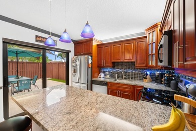 Tastefully Renovated & Move-In Ready 2BR/2.5BA Townhome in - photo 9