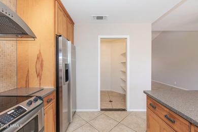 Beautifully maintained 2-bedroom plus den home in the desirable - photo 11