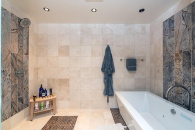 If you have been looking for a four-bedroom penthouse that - photo 11