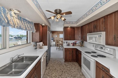 3 BD, 2 BA home on a level double lot with 100 feet of Diamond - photo 11