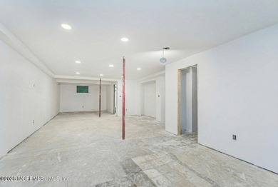 Welcome to this ranch-style home located on a quiet No-Outlet - photo 12