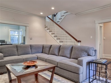 Classic Ardsley home with carriage house & garage parking on - photo 7