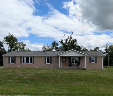 (private lake, pond, creek) Home For Sale in Pembroke Kentucky