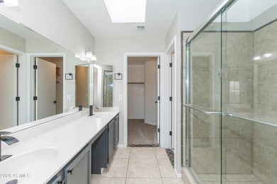 Beautifully maintained 2-bedroom plus den home in the desirable - photo 25