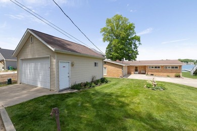 3 BD, 2 BA home on a level double lot with 100 feet of Diamond - photo 35