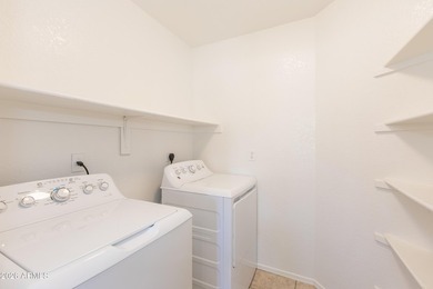 Beautifully maintained 2-bedroom plus den home in the desirable - photo 38