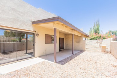 Beautifully maintained 2-bedroom plus den home in the desirable - photo 43