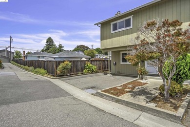 Beautiful townhouse-style, two-story condo featuring 2 bedrooms - photo 2