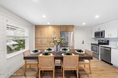Live the Ponte Vedra Beach lifestyle in this beautifully updated - photo 12