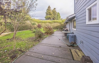 Renovated in 2018, this 3-bedroom, 2-bath home with Ocean views - photo 14