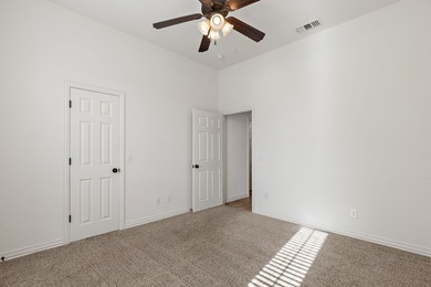 Move in ready home by RJ Wachsman with fresh interior paint - photo 15
