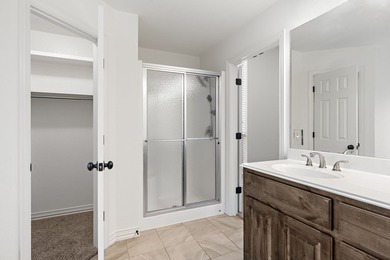 Move in ready home by RJ Wachsman with fresh interior paint - photo 19