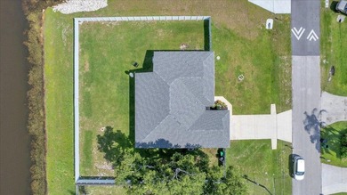 Short sale subject to lender approval. Don't miss this - photo 2