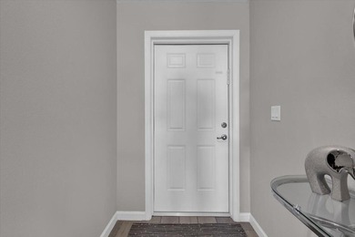 Short sale subject to lender approval. Don't miss this - photo 4