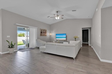 Short sale subject to lender approval. Don't miss this - photo 9