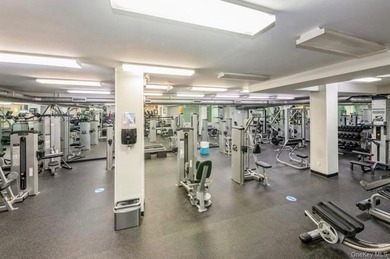 WELCOME TO TOWERS AT WATERS EDGE PENTHOUSE,WHERE LUXURY MEETS - photo 23
