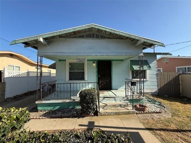 561 W 3rd St - photo 1