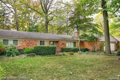 Lake Home Under Contract in Sylvan Lake, Michigan