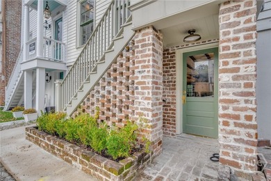 Located on a picturesque, tree-lined block between Whitaker and - photo 33
