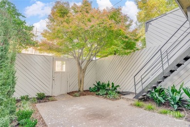 Located on a picturesque, tree-lined block between Whitaker and - photo 41