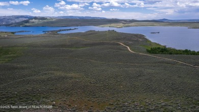 Lake Acreage For Sale in Boulder, Wyoming