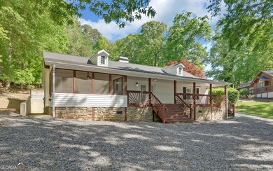 Lakefront living at its best on Lake Hartwell! This 3-bedroom - photo 1