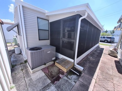 Charming Renovated 1986 DRE Mobile Home in , Largo This - photo 14