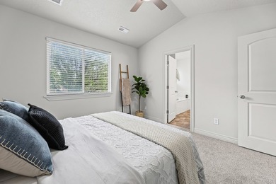 Welcome to this beautifully updated 3-bedroom, 2.5-bathroom home - photo 14