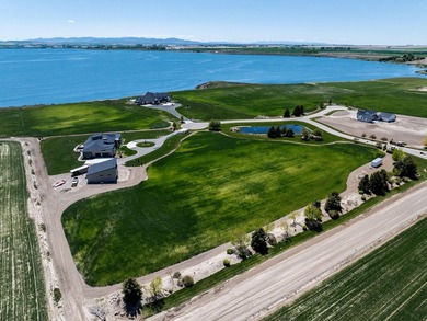 Experience elevated recreational living at Waters Edge, American - photo 16