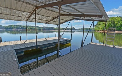 Lakefront living at its best on Lake Hartwell! This 3-bedroom - photo 10