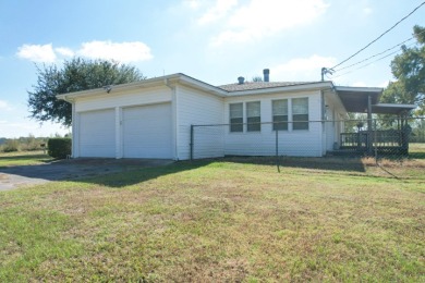 HOME ON 20+ ACRES WITH BARN & POLE BARN IN QUITMAN TX - photo 25