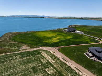 Experience elevated recreational living at Waters Edge, American - photo 43